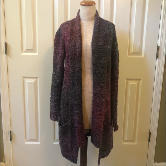 💥3 for $10💥 FEVER CARDIGAN - Picture 2 of 8